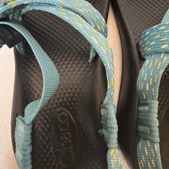Chaco Turquoise White Yellow Unisex/Girls Summer Ready Sandals EUC Fast Ship - Picture 6 of 12